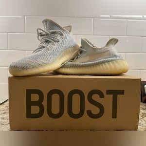 Sz 10 Yeezy Boost 350 V2 CloudWhite.